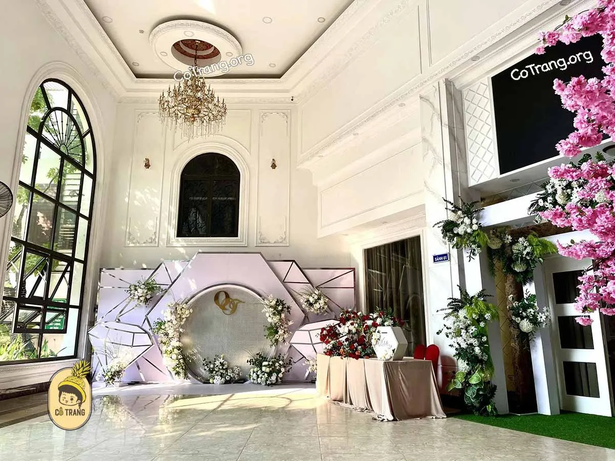 Phương Đông Palace - 130 Nguyễn Công Phương, Quảng Ngãi