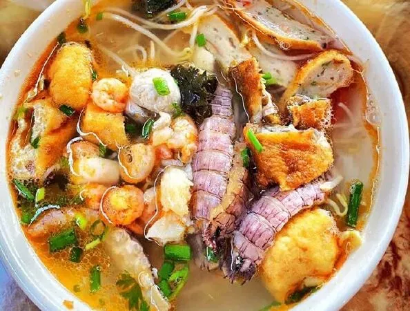 Bún hải sản Loan Thúy Đông Bắc Hạ Long