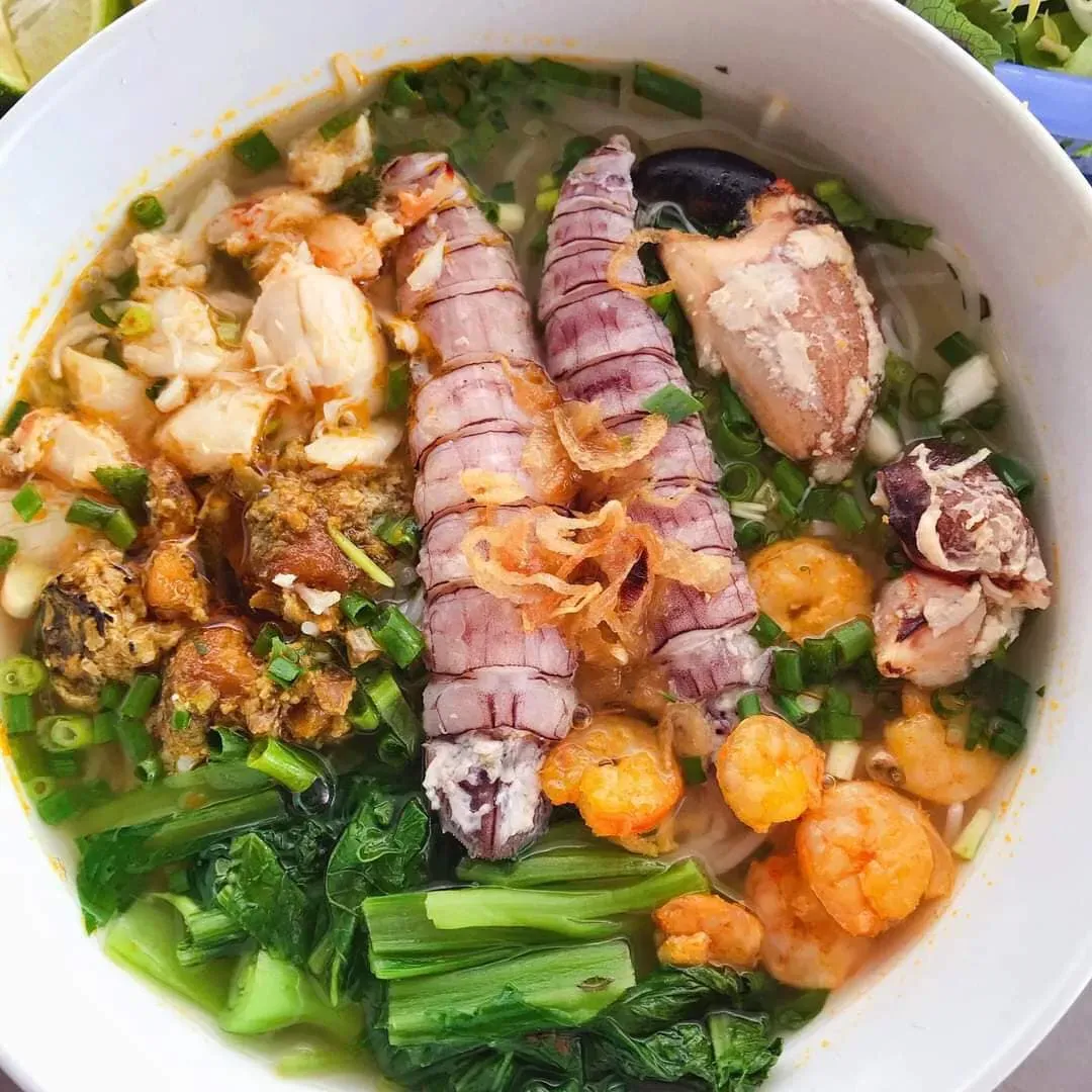 Bún hải sản Quang Dung Hạ Long