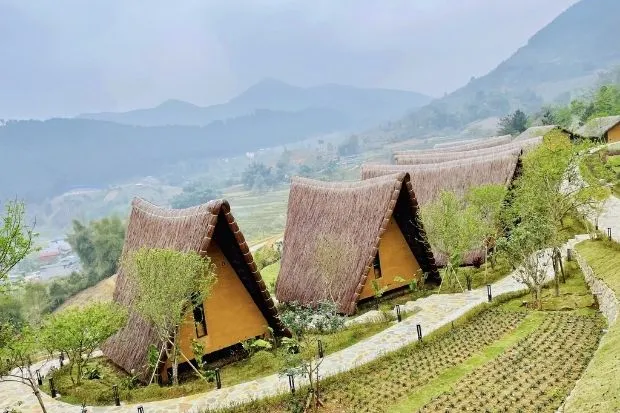 Le Champ Tú Lệ với kiến trúc nhà sàn dân tộc Thái