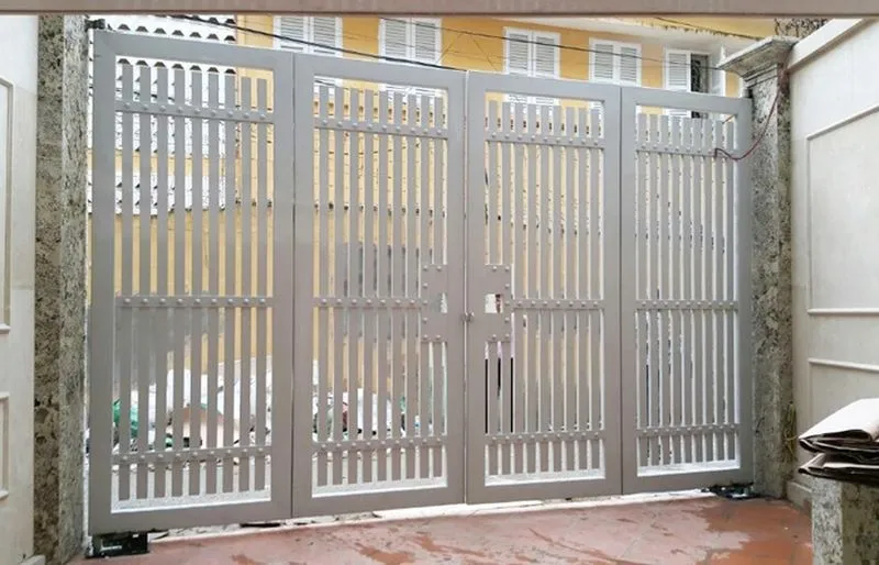 Cửa sắt gấp 4 cánh là gì?