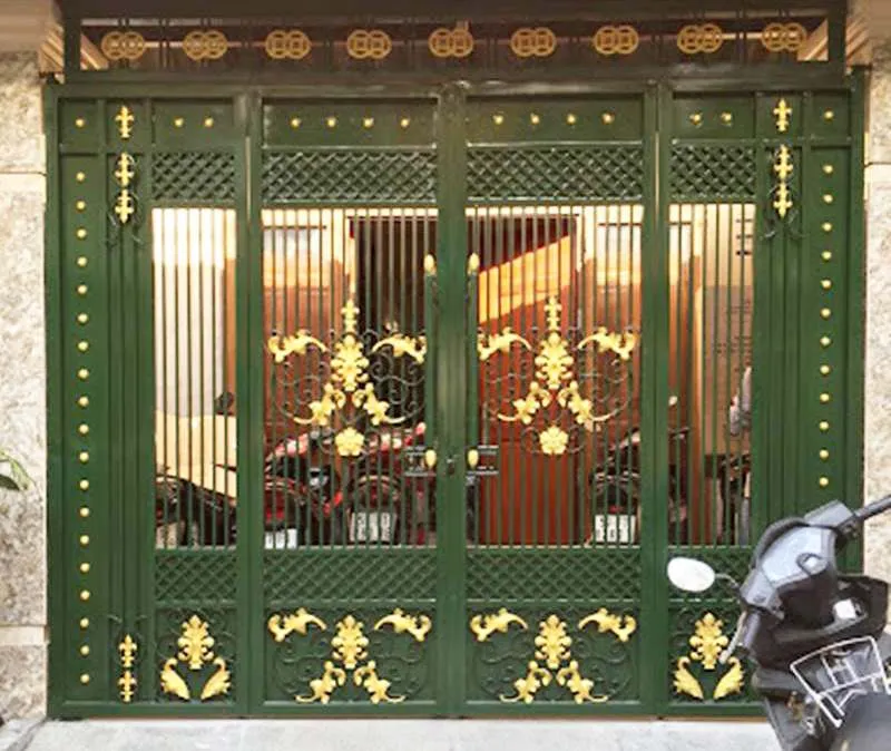 Có nên lắp đặt cửa sắt gấp 4 cánh không vì sao?