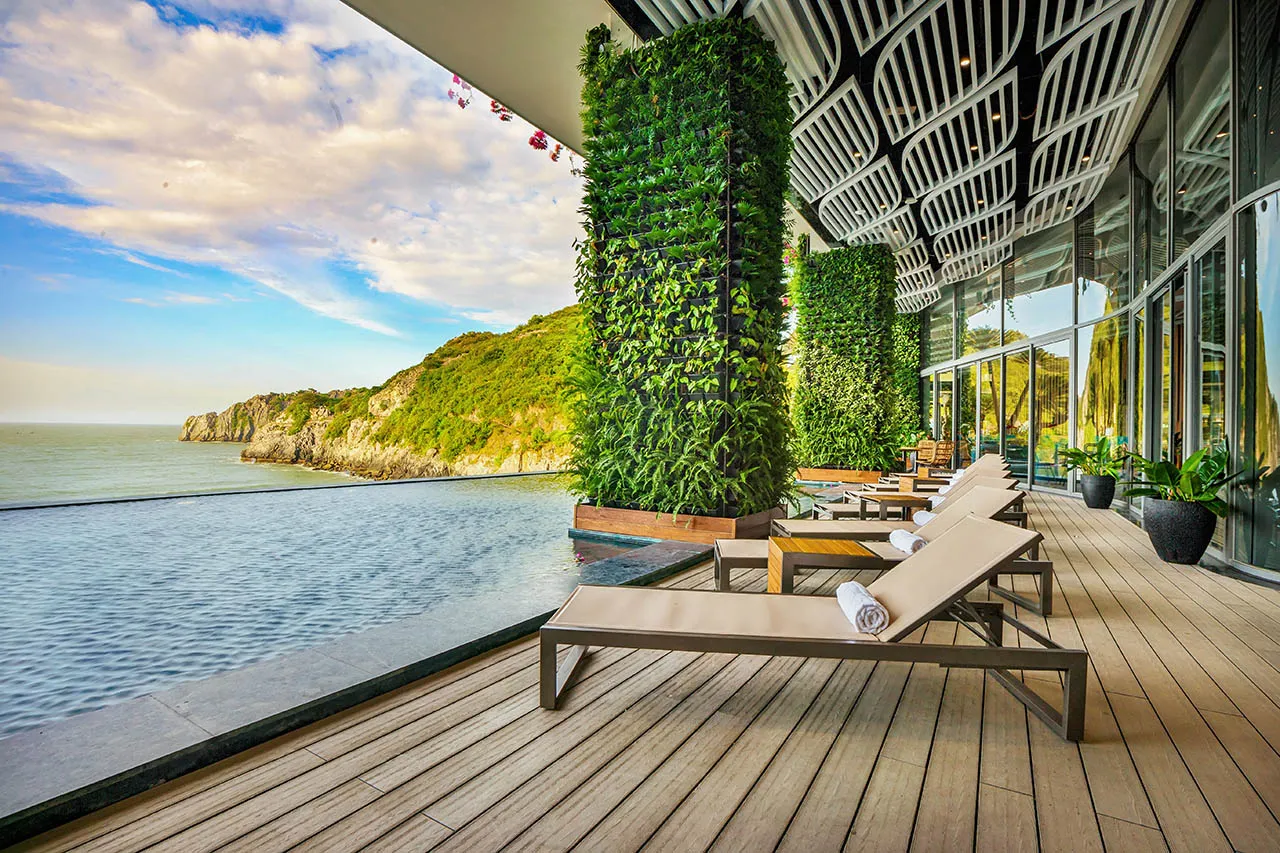 Flamingo Cát Bà Beach Resort