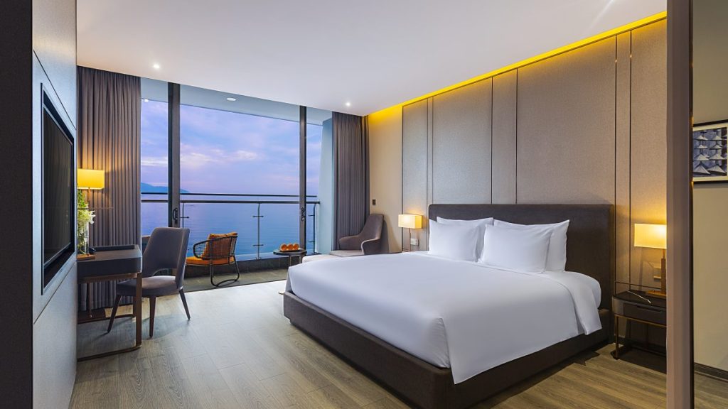 Khách Sạn Deluxe Đà Nẵng: Trải Nghiệm Sang Trọng Bên Biển