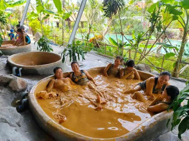 Tắm bùn khoáng tự nhiên tốt cho da và sức khỏe