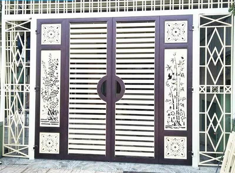 Mẫu cửa sắt gấp 4 cánh (1)