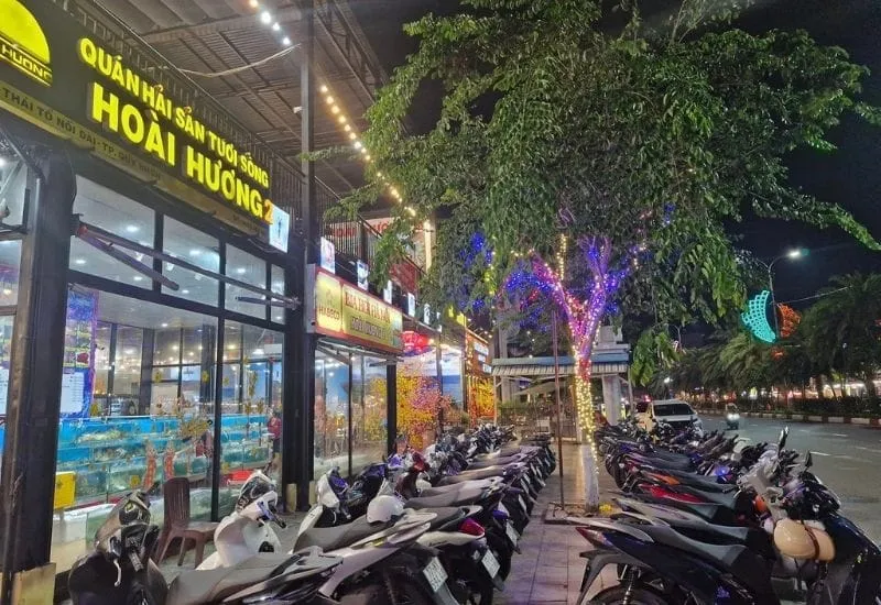 Nhà hàng hải sản Hoài Hương Quy Nhơn