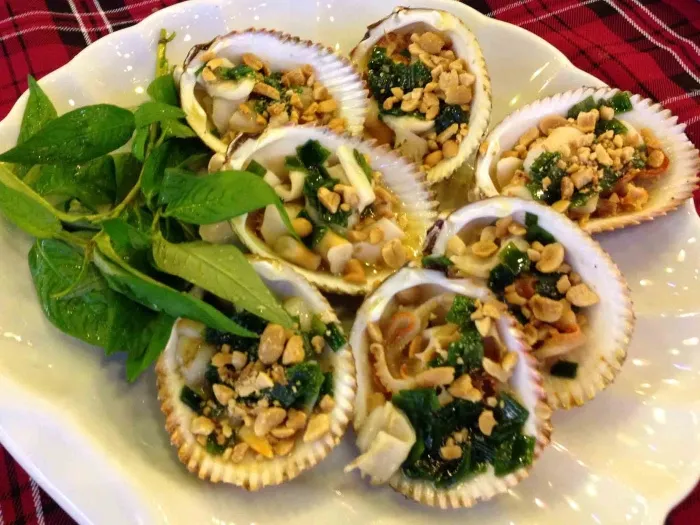 Sò dương nướng mỡ hành tươi ngon, ngọt thịt