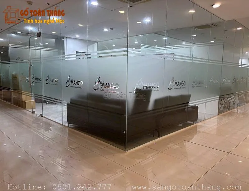 Decal dán cửa kính ra vào Mẫu 05