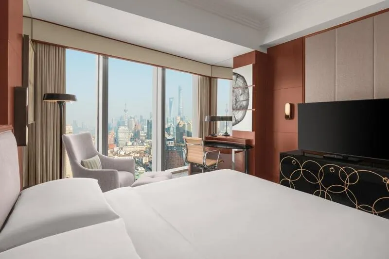 Thương hiệu quốc tế ảnh hưởng đến giá phòng